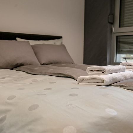 Miha Apartment Belgrad Exteriör bild