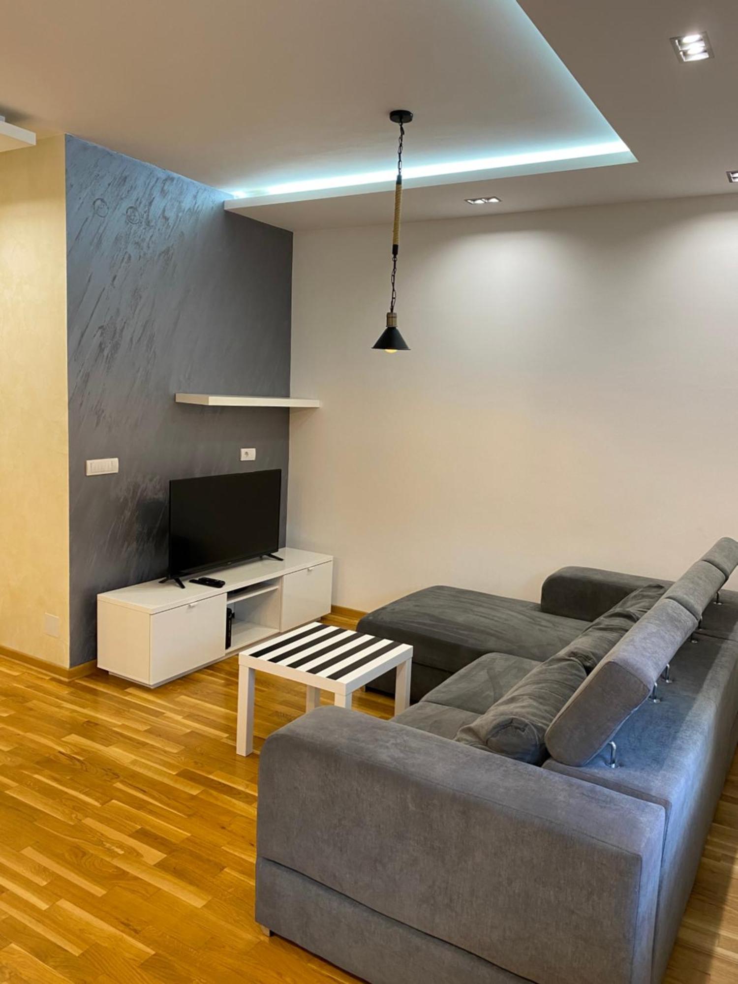 Miha Apartment Belgrad Exteriör bild