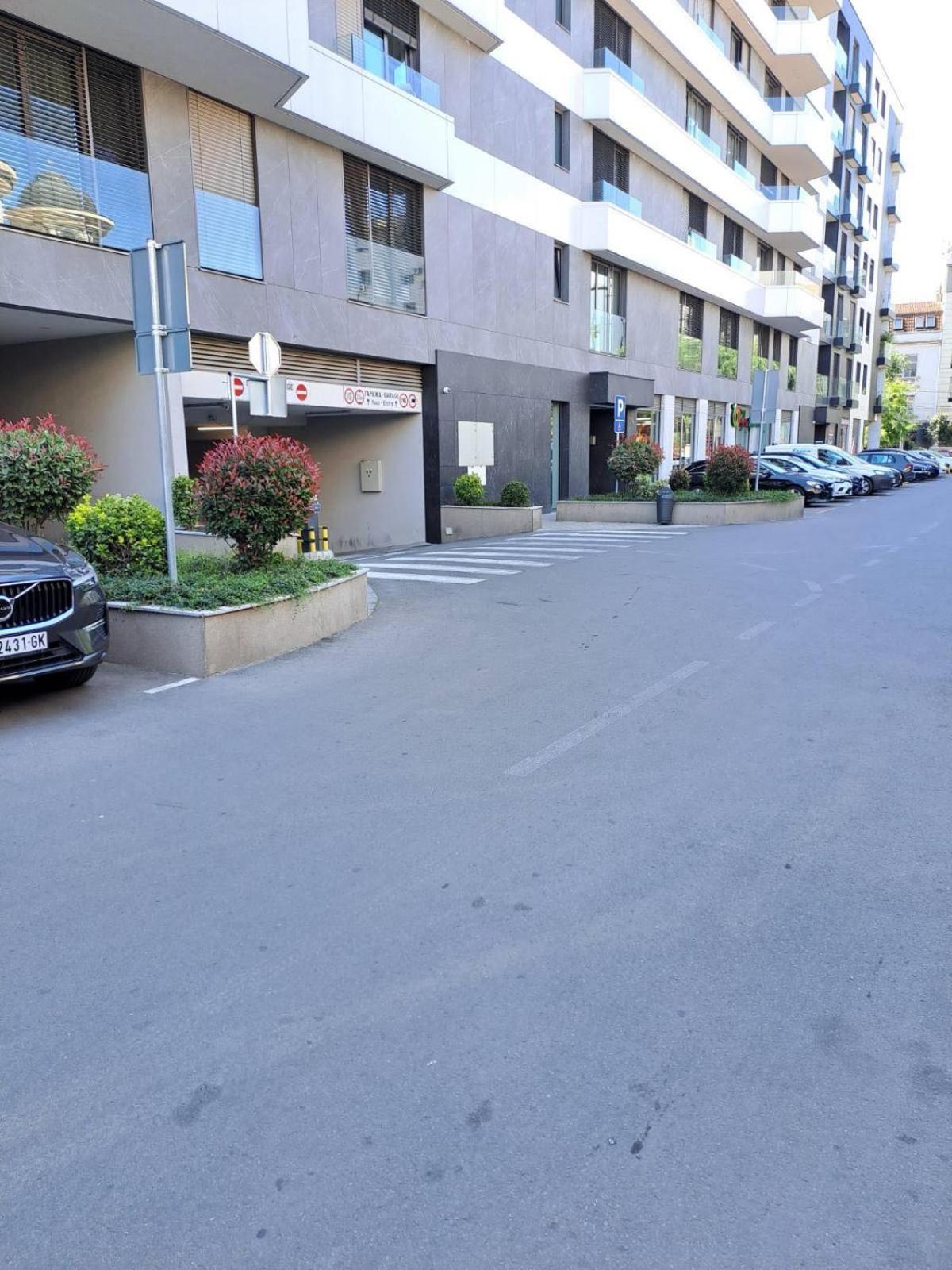 Miha Apartment Belgrad Exteriör bild